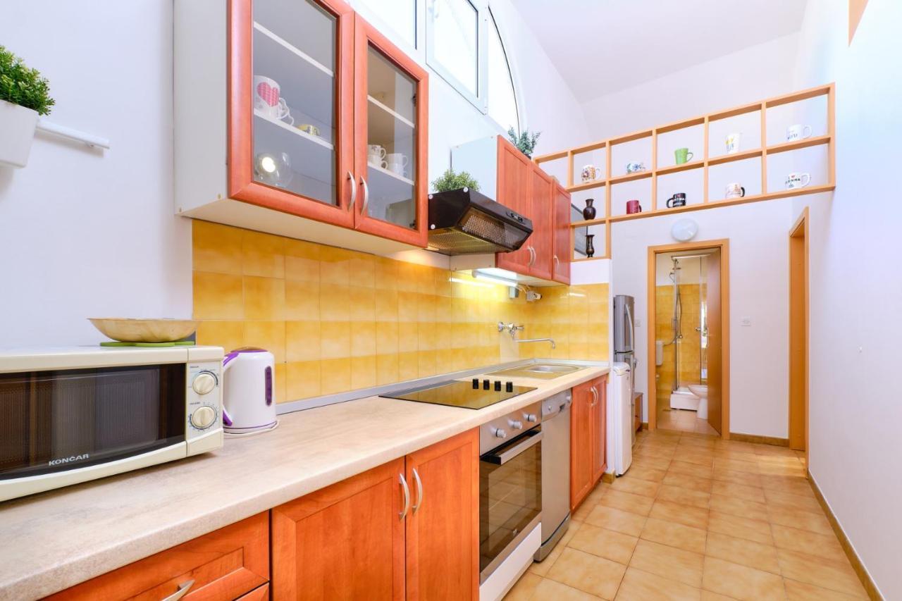 Apartments Vanda Мали-Лошинь Экстерьер фото