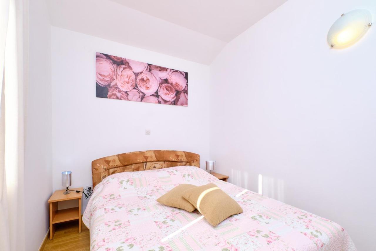 Apartments Vanda Мали-Лошинь Экстерьер фото