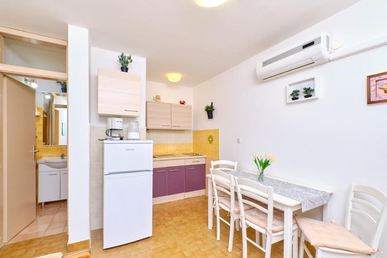 Apartments Vanda Мали-Лошинь Экстерьер фото